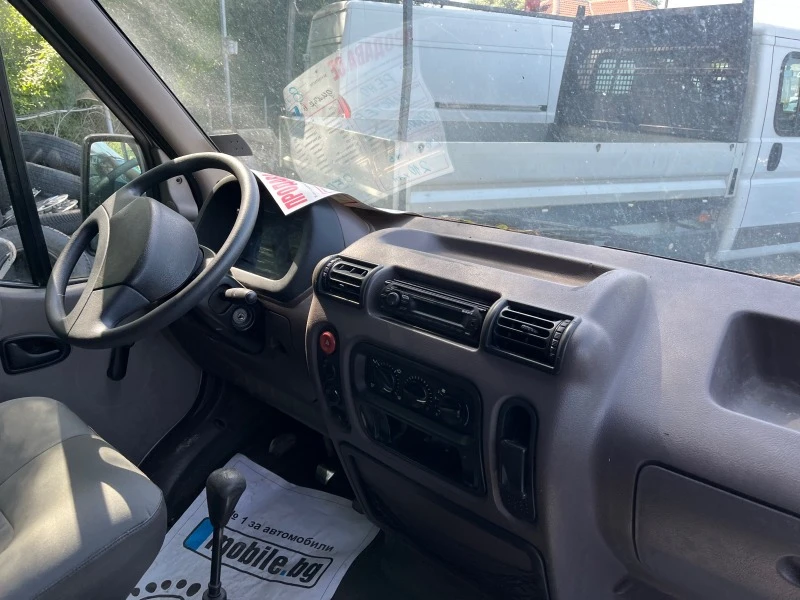 Renault Master 2.8TDI, снимка 11 - Бусове и автобуси - 43685995