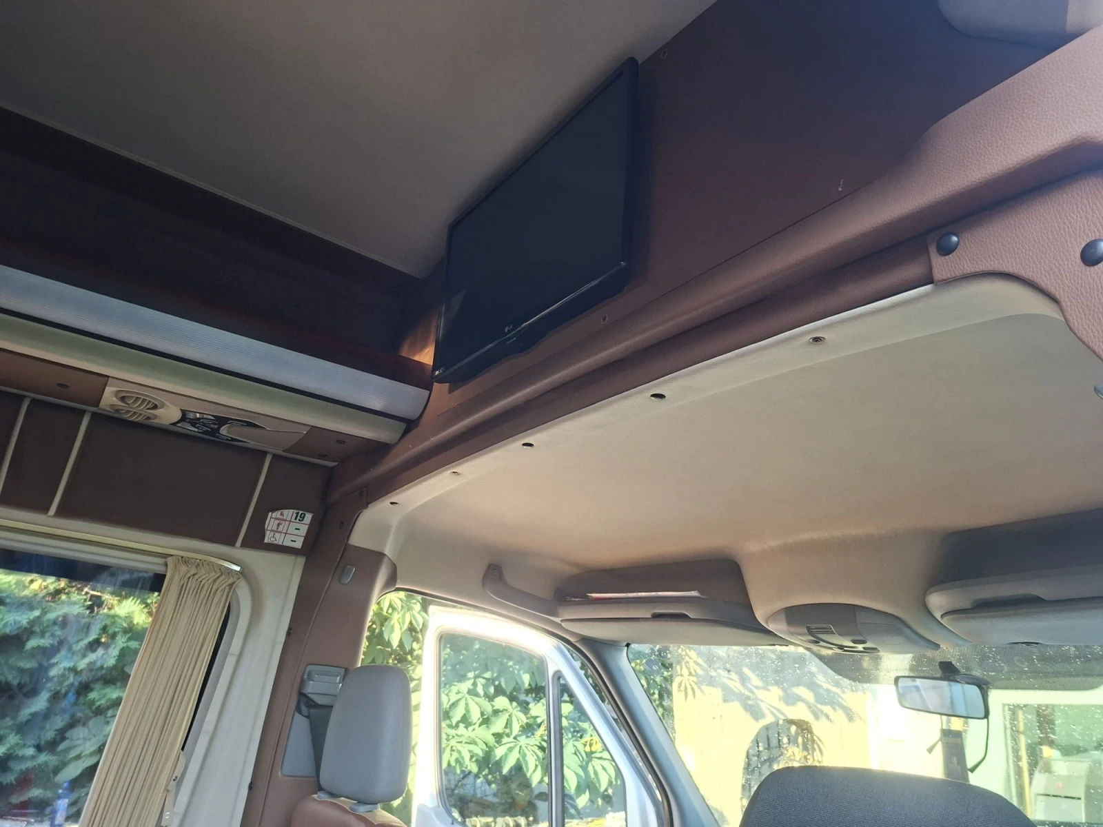 VW Crafter, снимка 4 - Бусове и автобуси - 55682489
