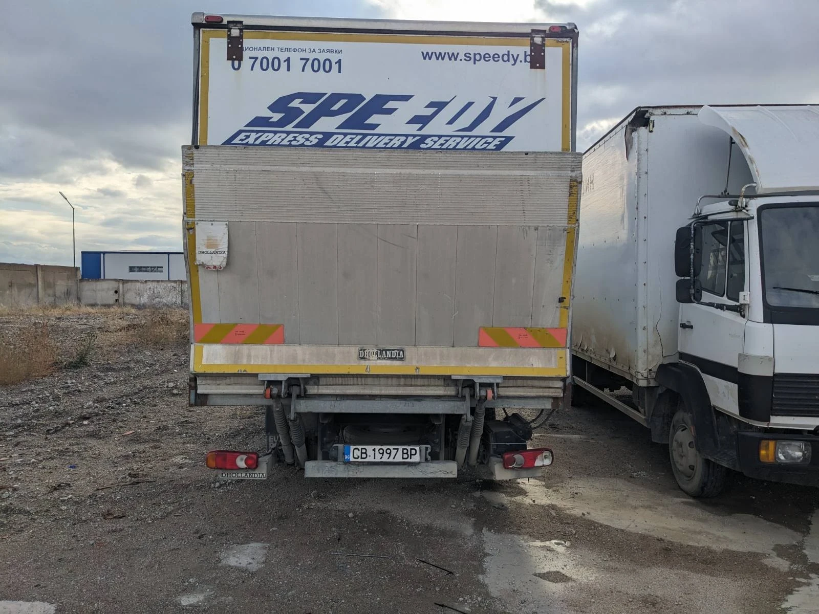 Mitsubishi Fuso, снимка 15 - Камиони - 56514157