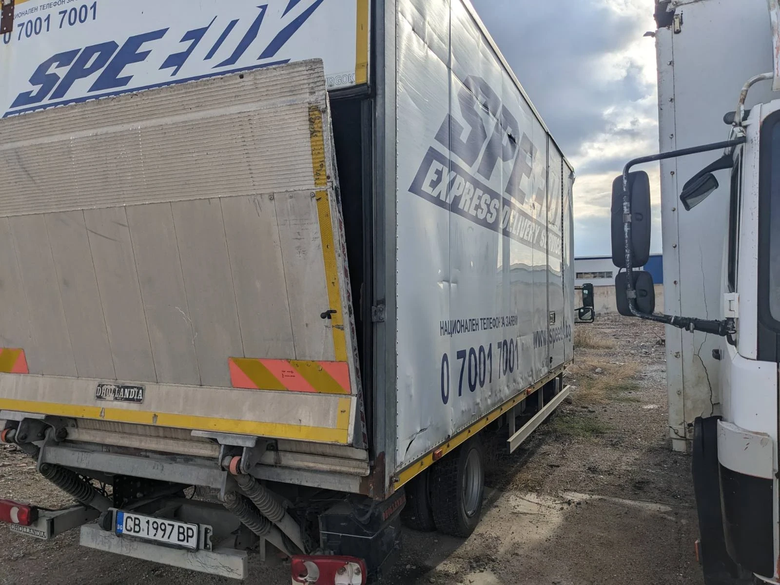 Mitsubishi Fuso, снимка 14 - Камиони - 56514157