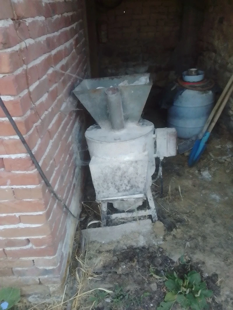 Специализирани машини Други Фуражомелка - трифазна, снимка 2 - Селскостопанска техника - 52395402