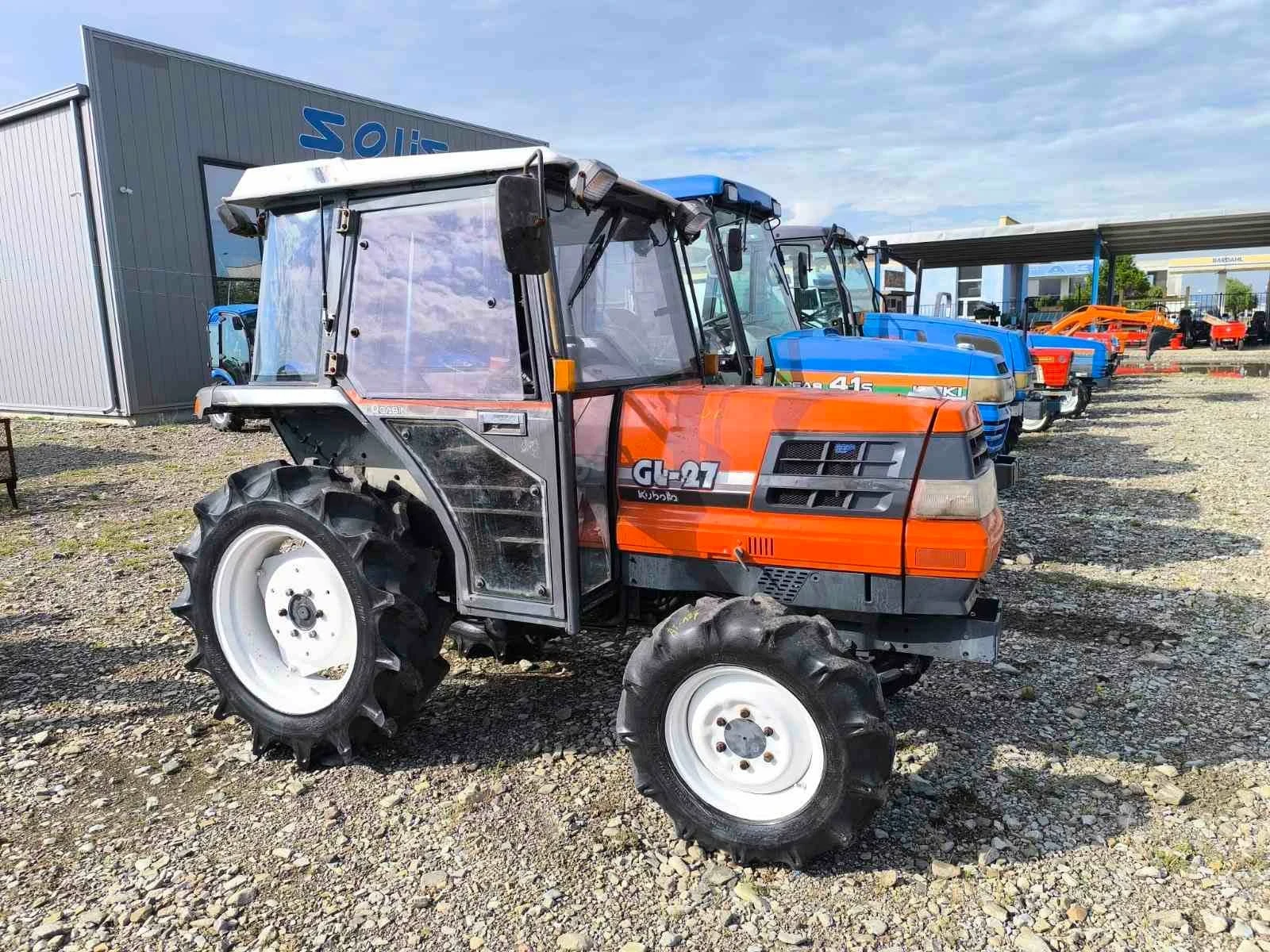 Трактор Kubota, снимка 10 - Селскостопанска техника - 54760877