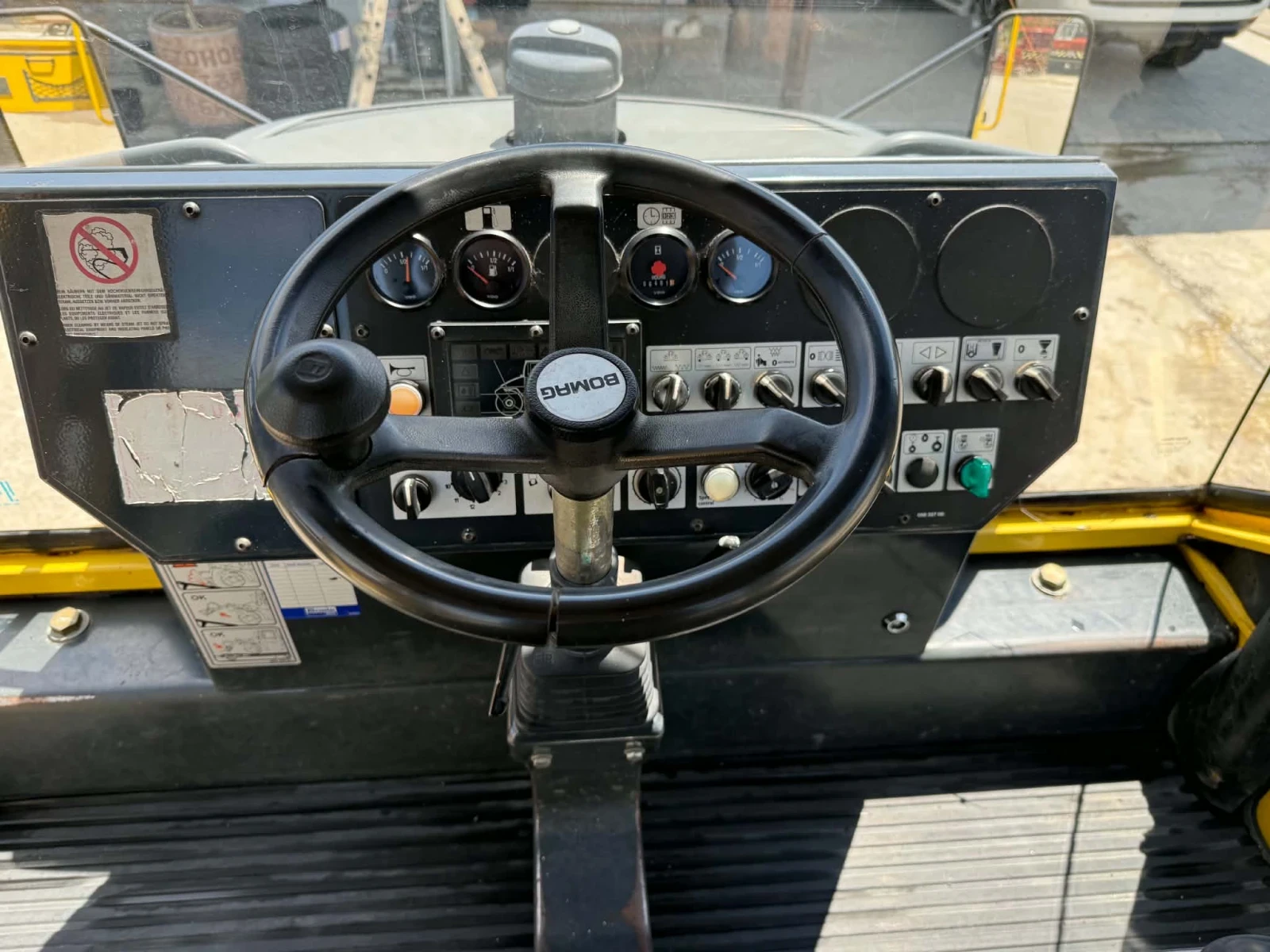 Валяк BOMAG BW 174 AD, снимка 9 - Индустриална техника - 55092917