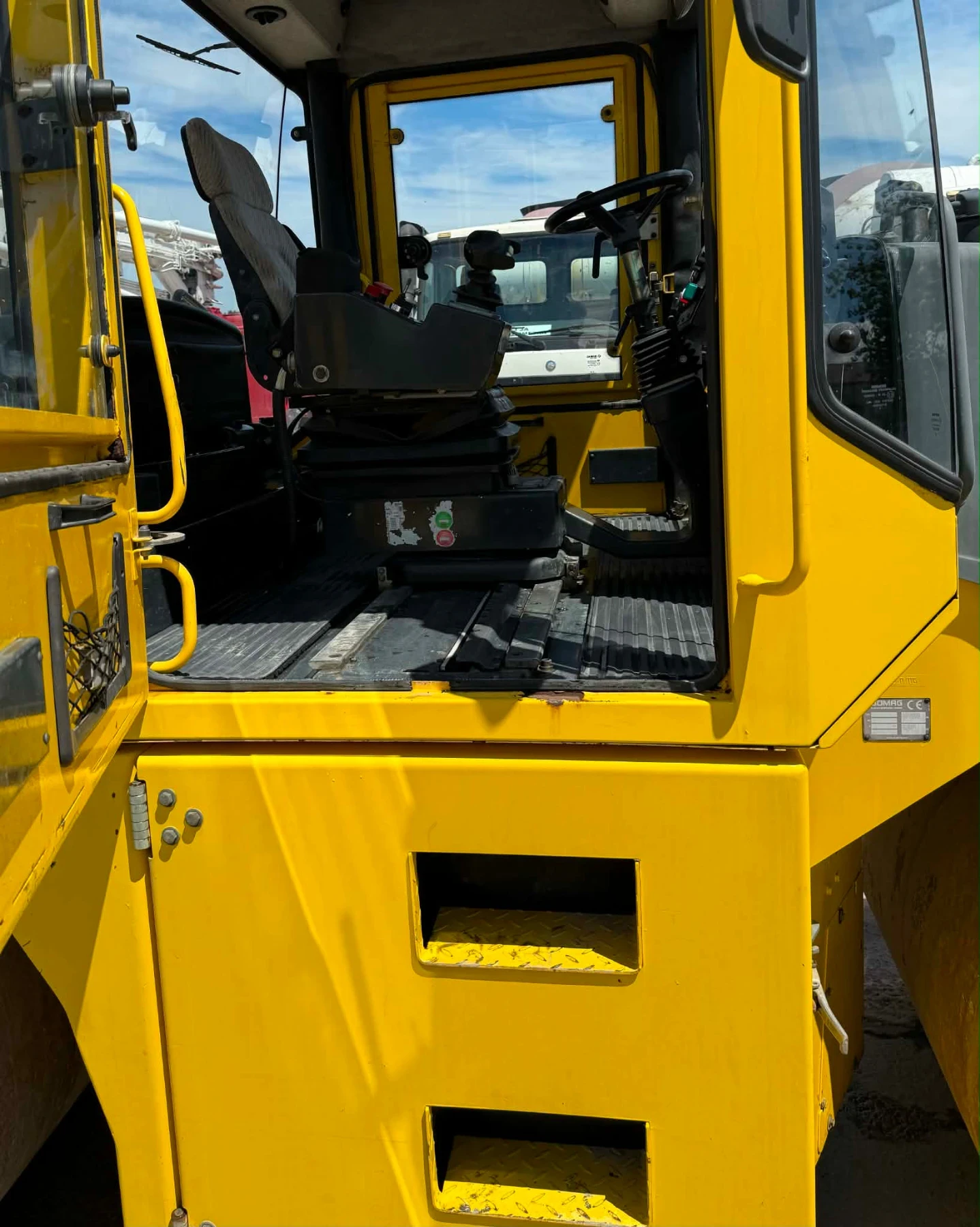 Валяк BOMAG BW 174 AD, снимка 4 - Индустриална техника - 55092917