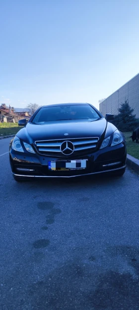 Mercedes-Benz E 250 Купе, снимка 1