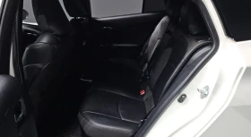Toyota Prius 1.8 Хибрид, снимка 11