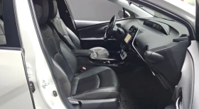 Toyota Prius 1.8 Хибрид, снимка 10
