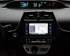 Toyota Prius 1.8 Хибрид, снимка 6