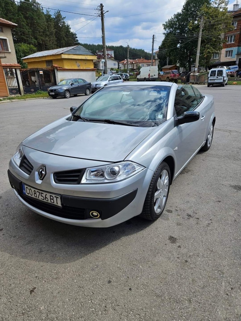 Renault Megane 1.9, снимка 10 - Автомобили и джипове - 46352921