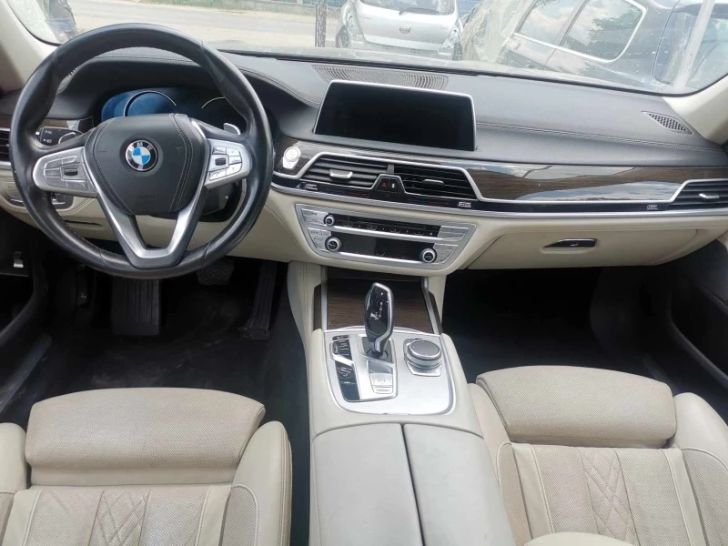 BMW 730 d X-Drive, снимка 14 - Автомобили и джипове - 46567979