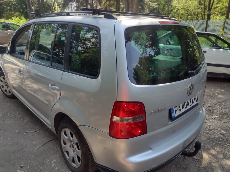 VW Touran, снимка 13 - Автомобили и джипове - 46982578