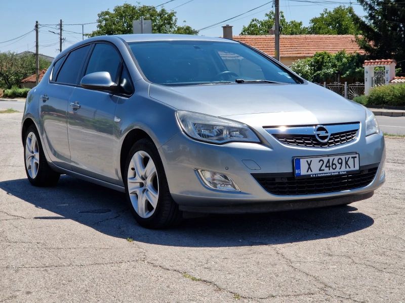 Opel Astra J, снимка 2 - Автомобили и джипове - 47472949