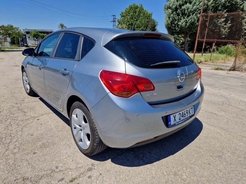 Opel Astra J, снимка 11 - Автомобили и джипове - 47472949