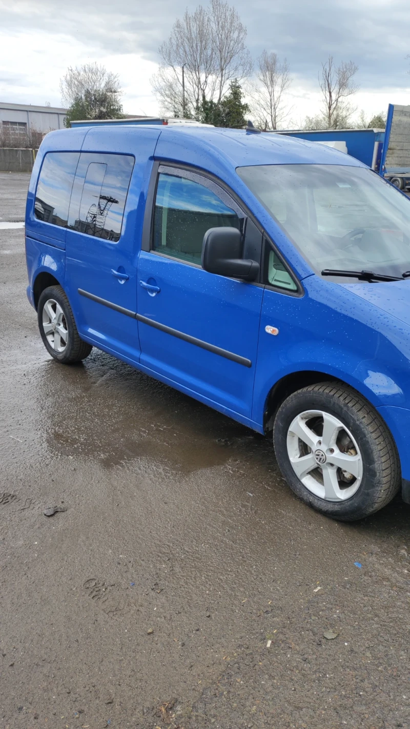 VW Caddy, снимка 6 - Автомобили и джипове - 47485787