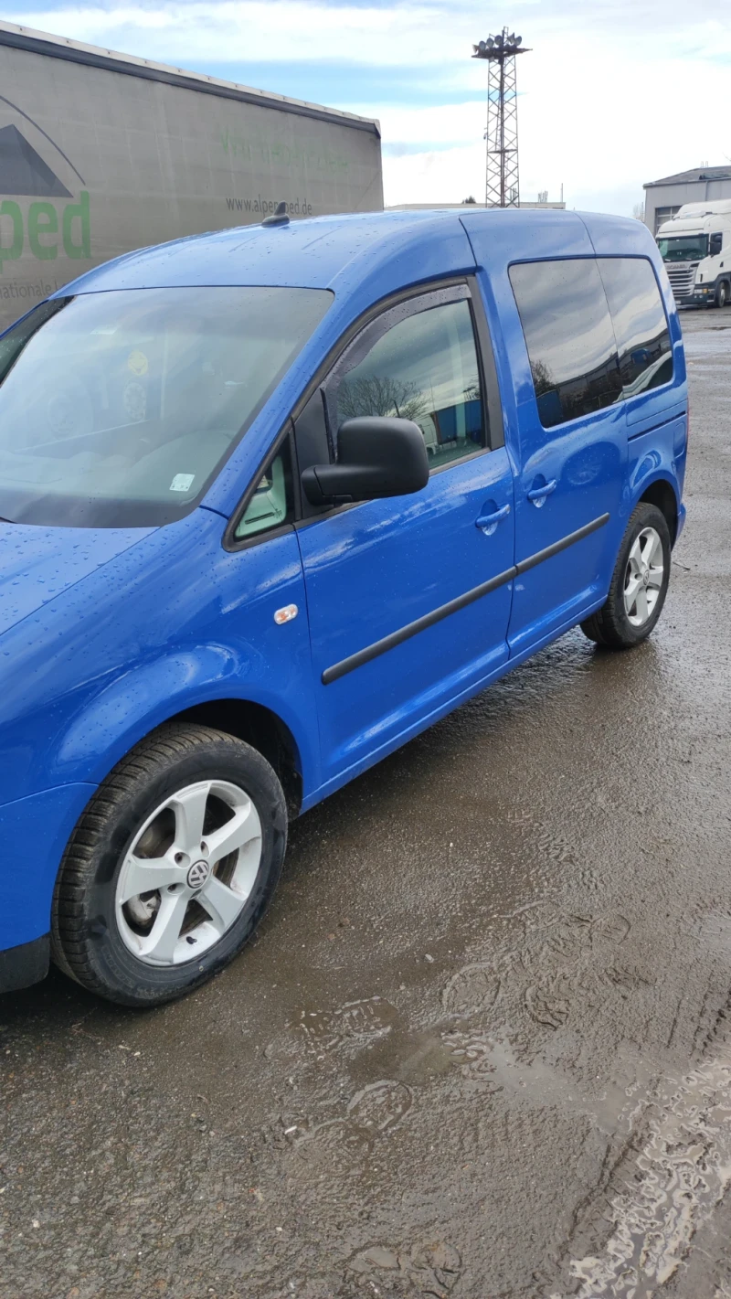 VW Caddy, снимка 3 - Автомобили и джипове - 47485787