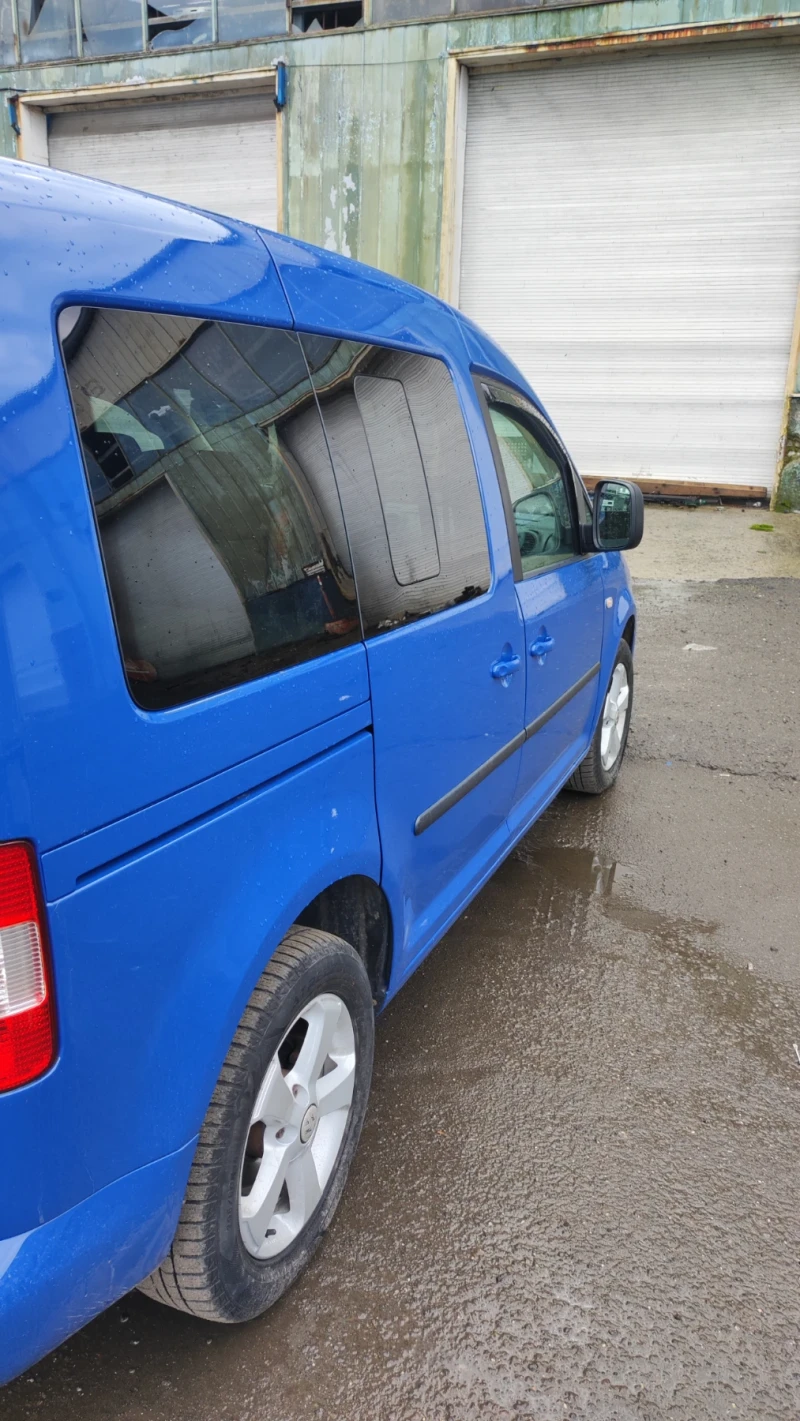 VW Caddy, снимка 5 - Автомобили и джипове - 47485787