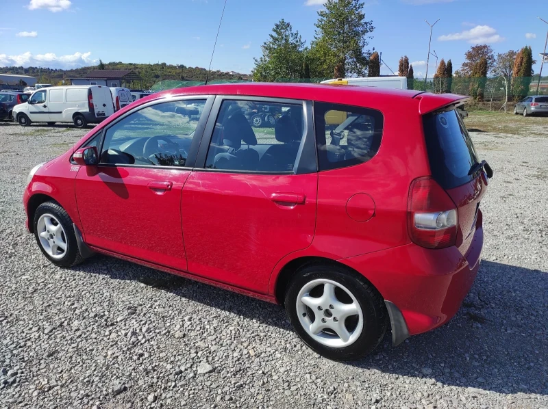 Honda Jazz 1.4i Климатроник Фейслифт, снимка 4 - Автомобили и джипове - 47573215