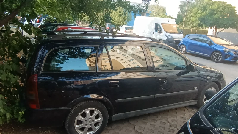 Opel Astra 1.8 бензин, снимка 3 - Автомобили и джипове - 47674403