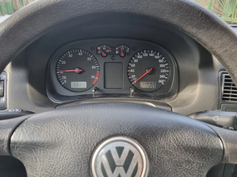 VW Golf IV 1.6, 105 к.с , снимка 10 - Автомобили и джипове - 48757918