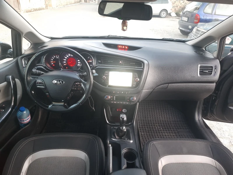 Kia Ceed 1.6 CRDI  136ks  GT -  Ecodinamic, снимка 14 - Автомобили и джипове - 49538732