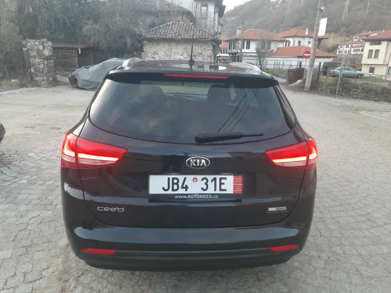 Kia Ceed 1.6 CRDI  136ks  GT -  Ecodinamic, снимка 9 - Автомобили и джипове - 49538732