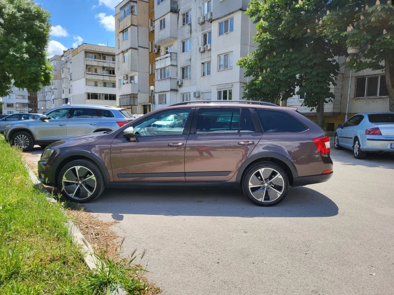 Skoda Octavia 2.0 TDI Scout DSG6 4x4, снимка 4 - Автомобили и джипове - 52354795