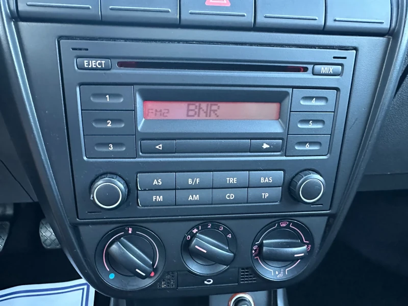 VW Fox 1.2I* REALNI KM* , снимка 13 - Автомобили и джипове - 51696229