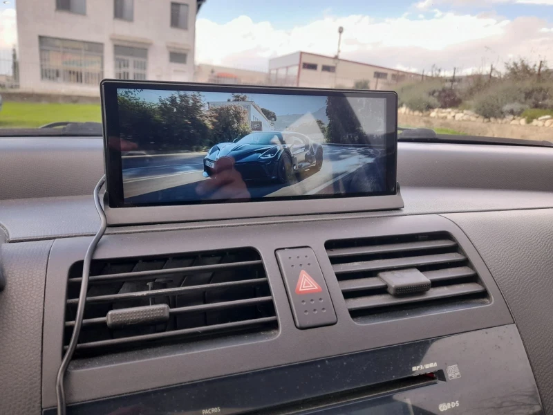 Suzuki Swift 1.3 DDIS, снимка 13 - Автомобили и джипове - 52535214