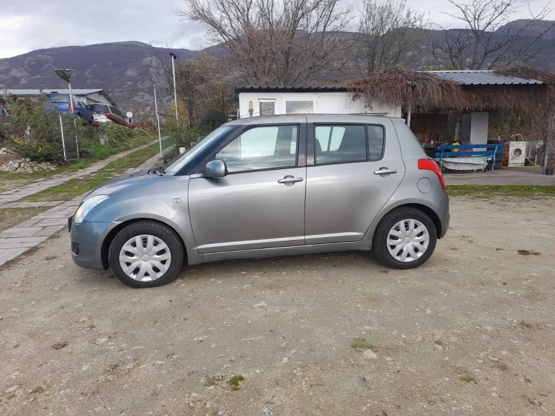 Suzuki Swift 1.3 DDIS, снимка 4 - Автомобили и джипове - 52535214