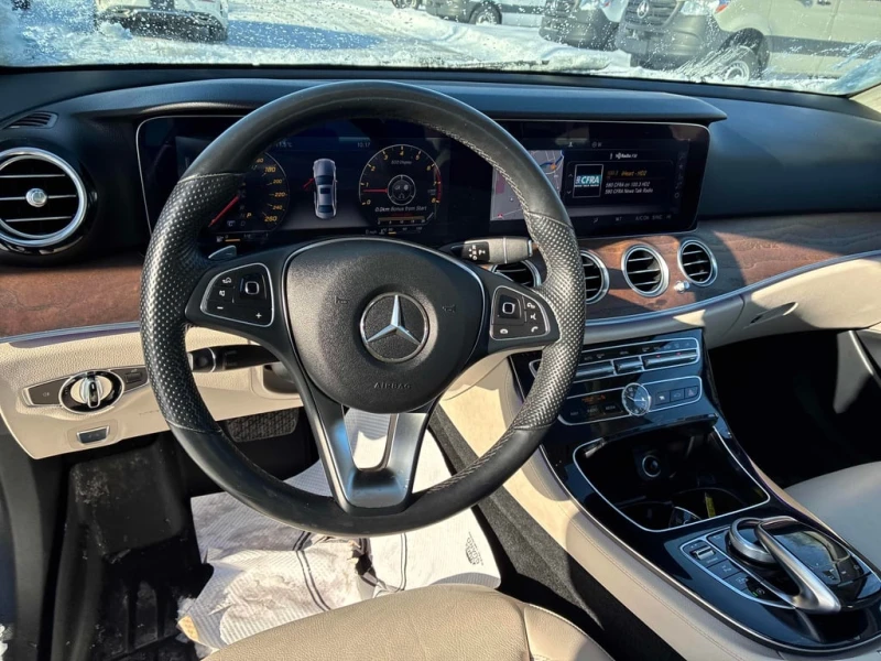 Mercedes-Benz E 400  CARFAX * ФИНАНСИРАНЕ, снимка 13 - Автомобили и джипове - 53215692