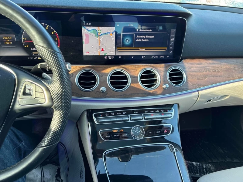 Mercedes-Benz E 400  CARFAX * ФИНАНСИРАНЕ, снимка 9 - Автомобили и джипове - 53215692