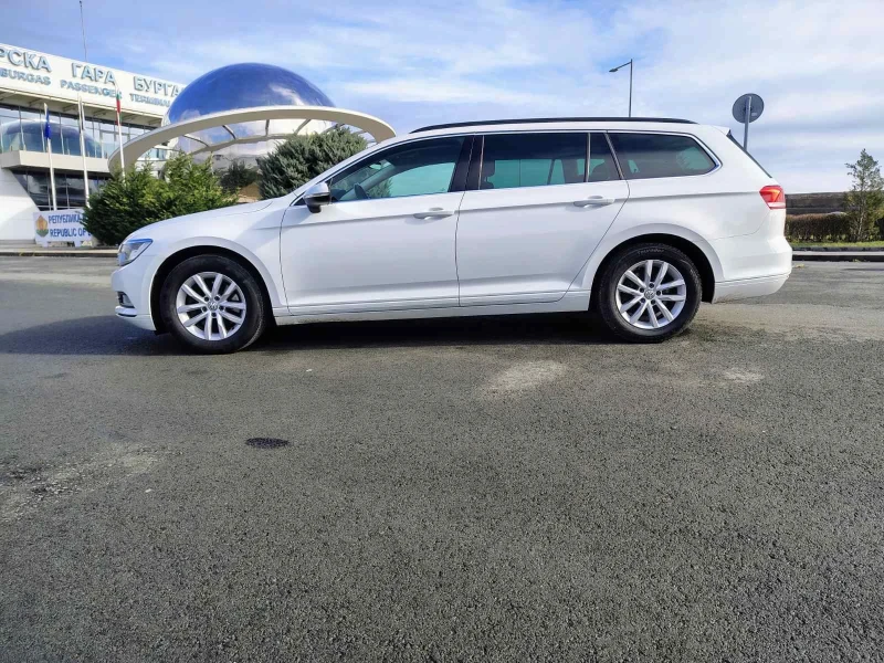 VW Passat 2.0 TDI, снимка 4 - Автомобили и джипове - 53391657