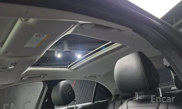 Mercedes-Benz E 300 AMG / 360 / BURMESTER / HUD / ЛИЗИНГ, снимка 14 - Автомобили и джипове - 55254929