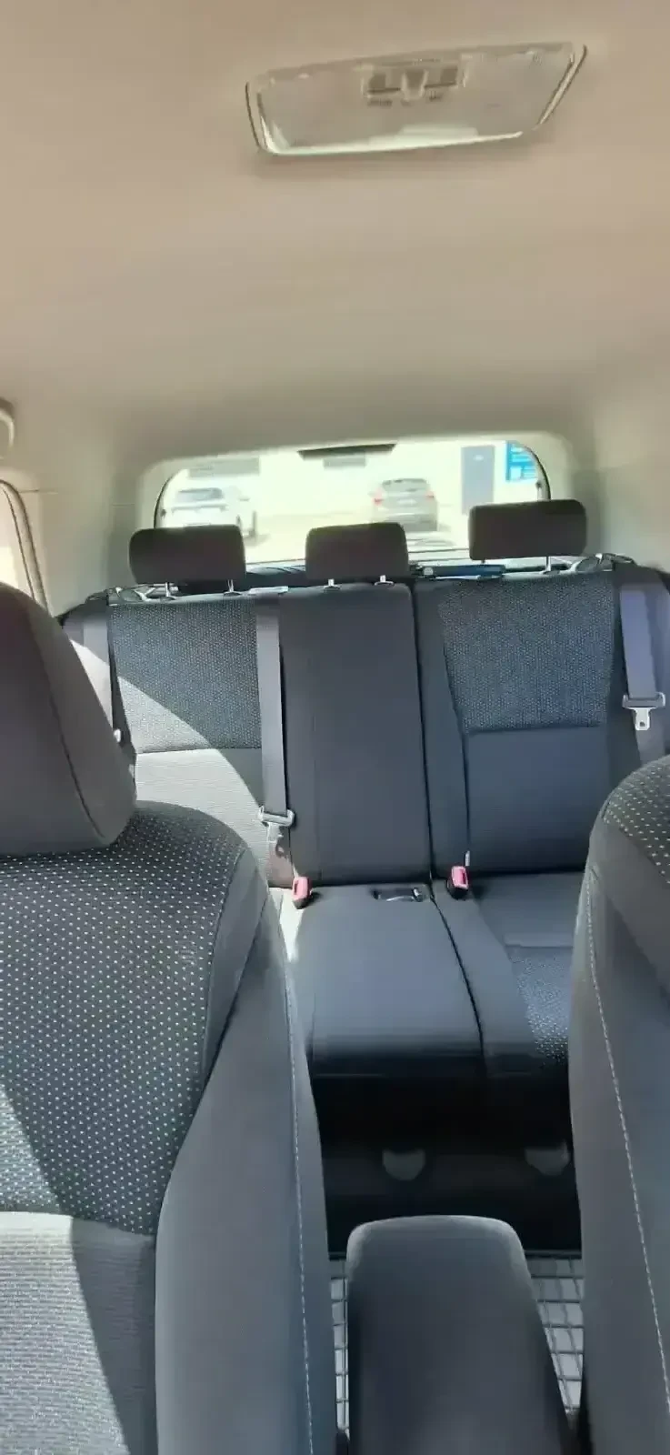 Toyota Auris, снимка 13 - Автомобили и джипове - 55264853