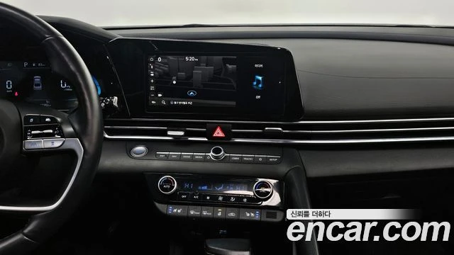 Hyundai Elantra, снимка 14 - Автомобили и джипове - 56082373