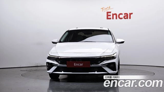 Hyundai Elantra, снимка 3 - Автомобили и джипове - 56082373