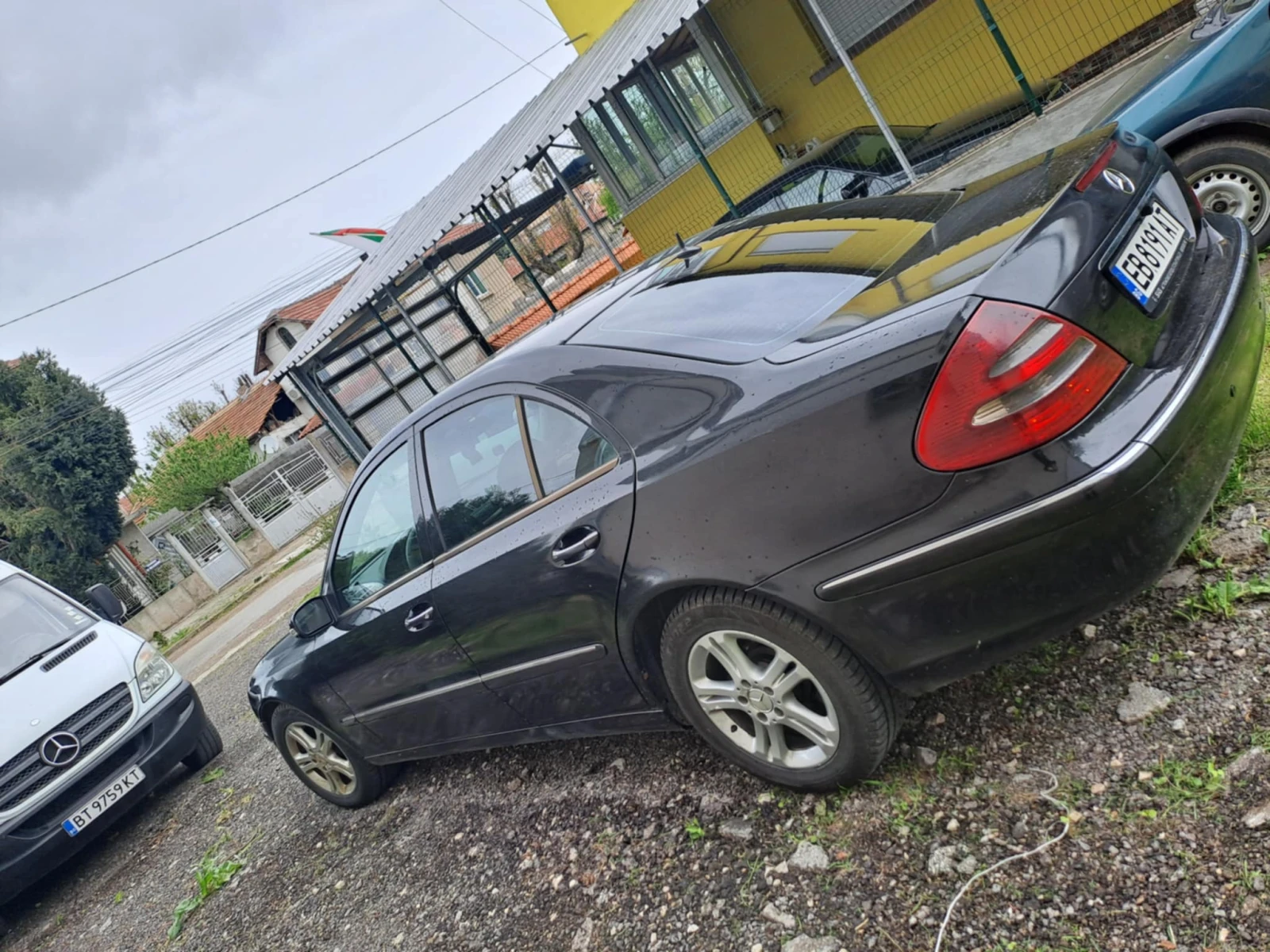 Mercedes-Benz E 220  - изображение 4
