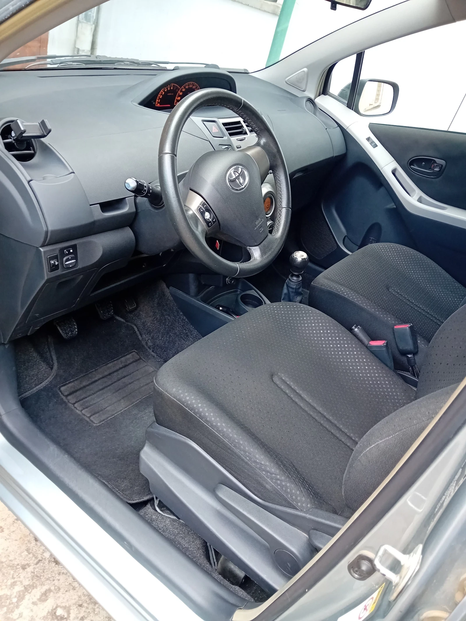 Toyota Yaris XP 90 - изображение 5