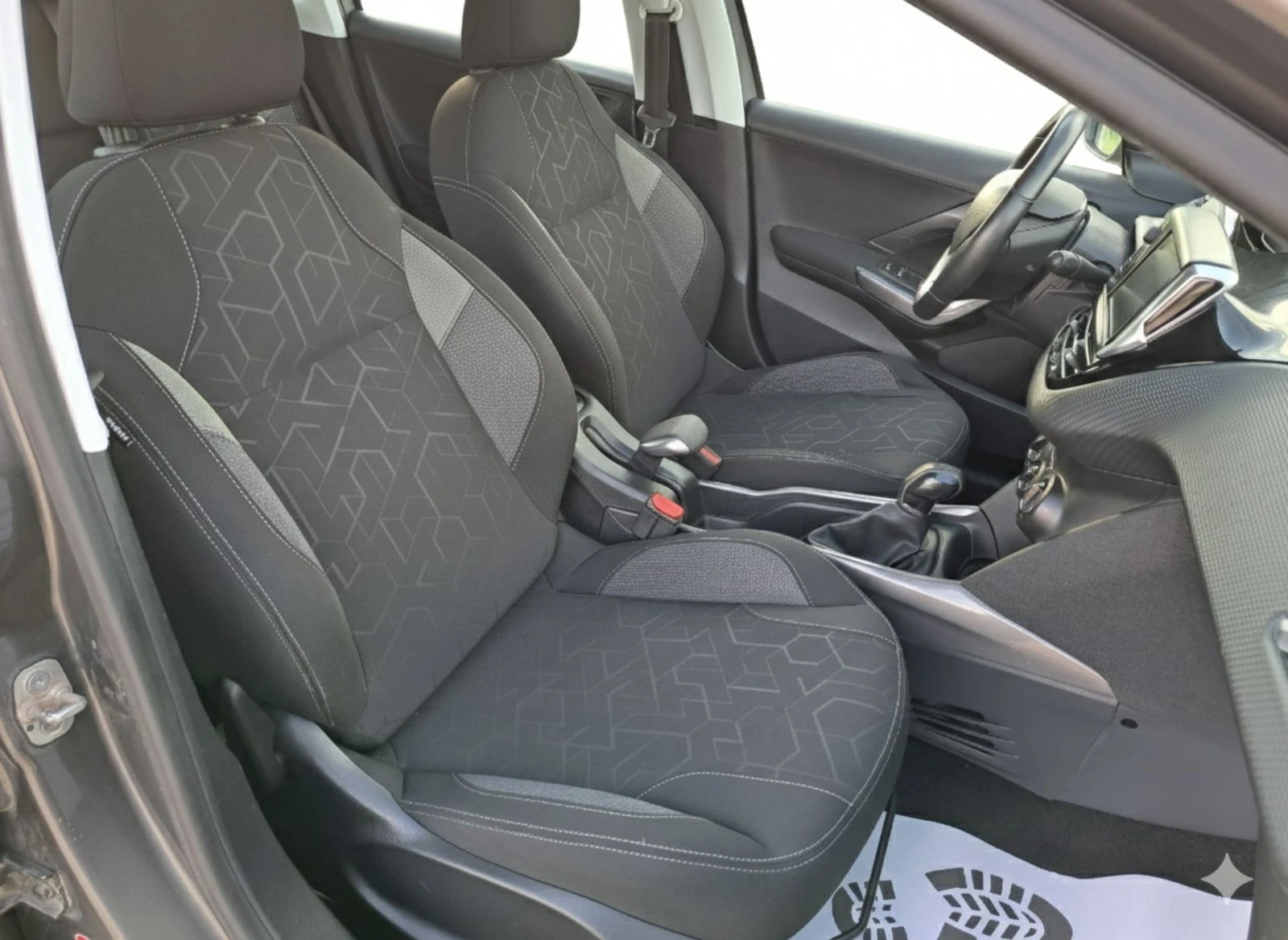 Peugeot 2008 1.6 D Facelift | Mobile.bg � ����������� 14