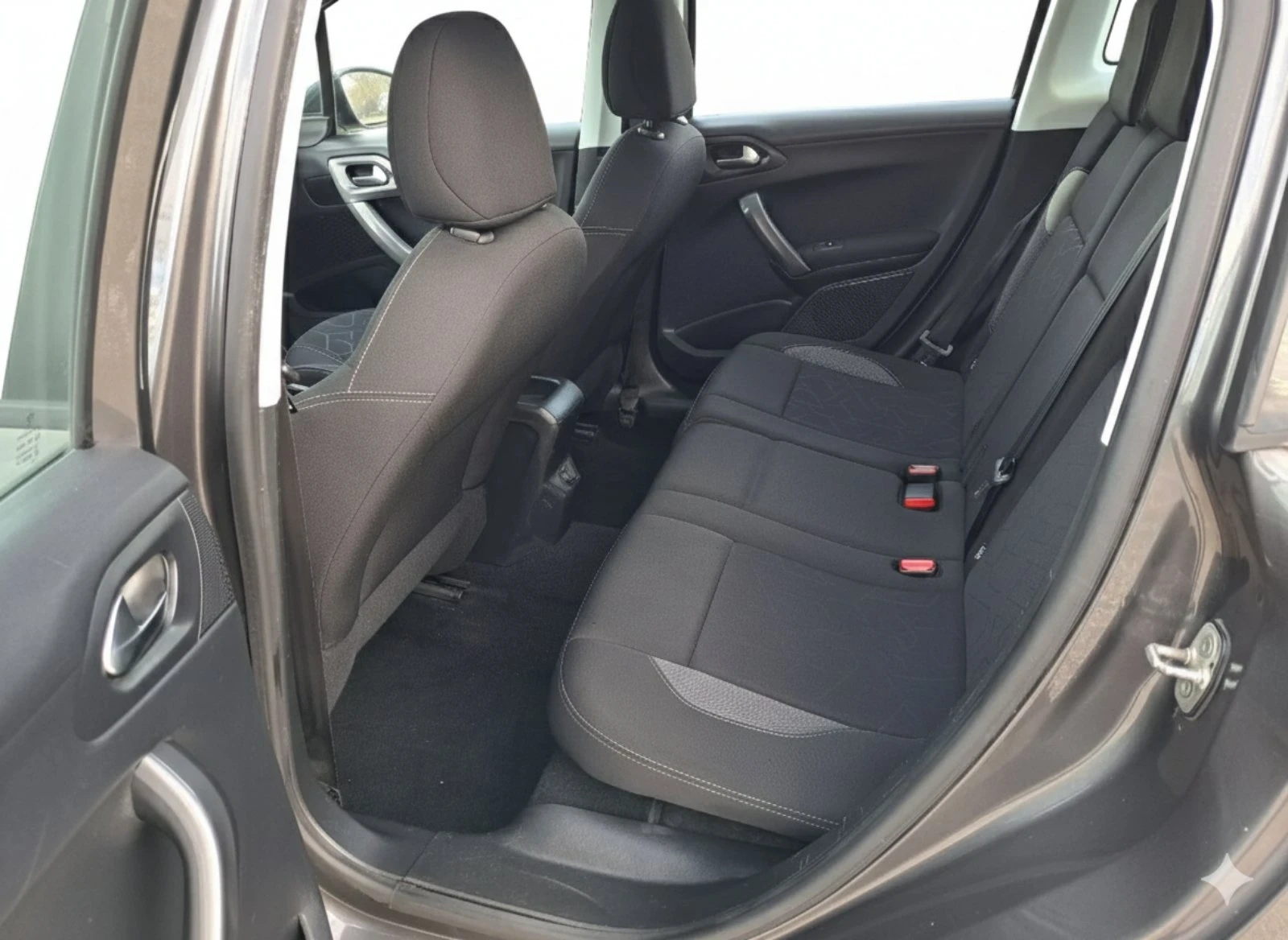 Peugeot 2008 1.6 D Facelift | Mobile.bg � ����������� 15