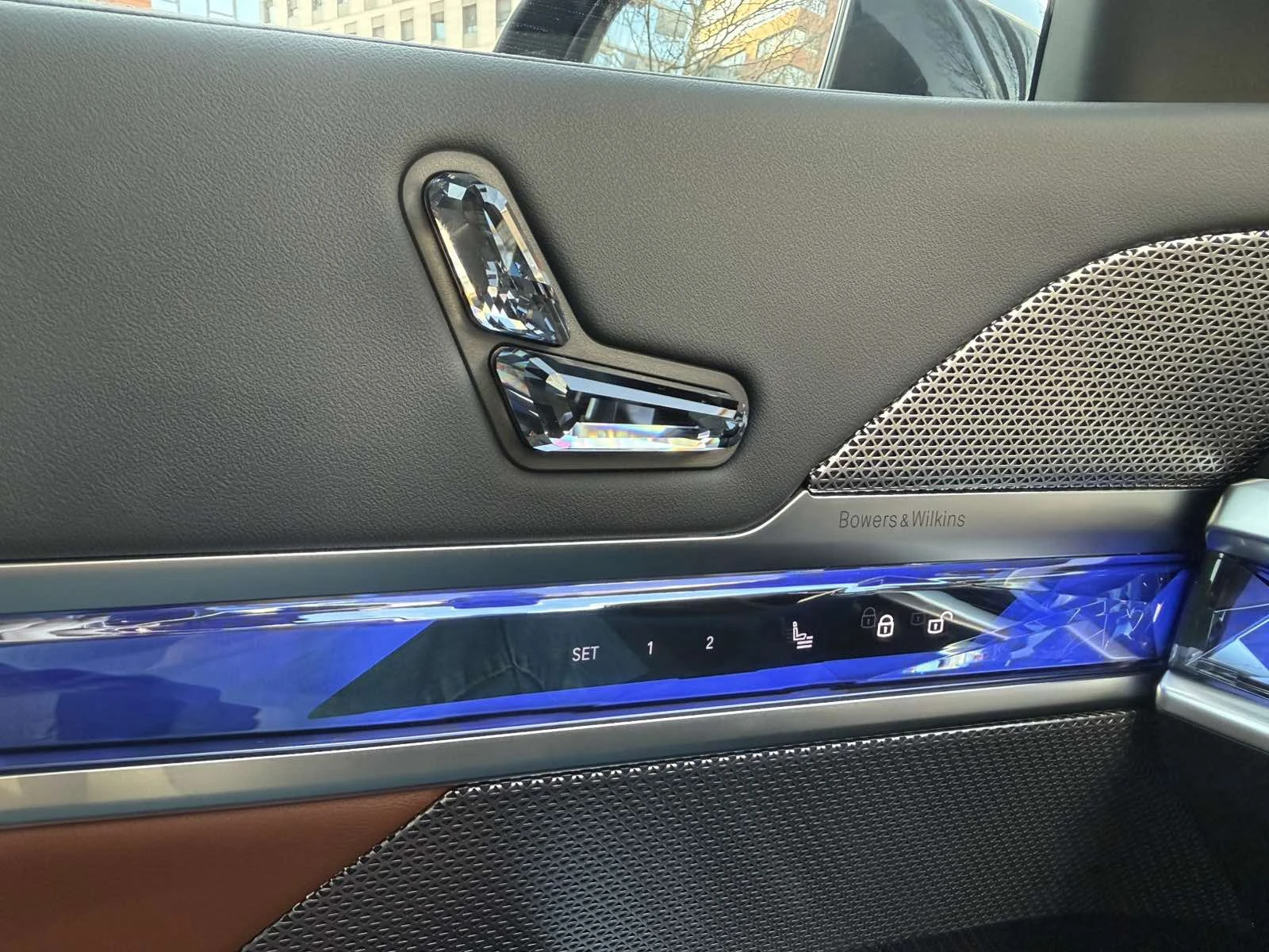 BMW i7, снимка 15 - Автомобили и джипове - 53849180