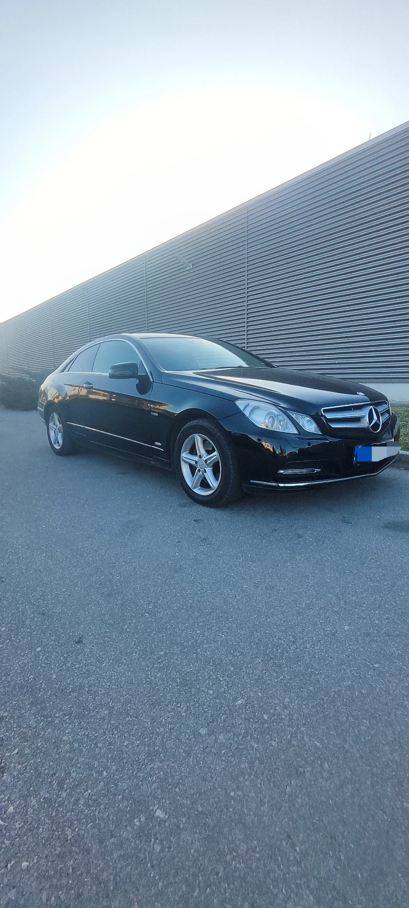 Mercedes-Benz E 250 Купе, снимка 3 - Автомобили и джипове - 53865325