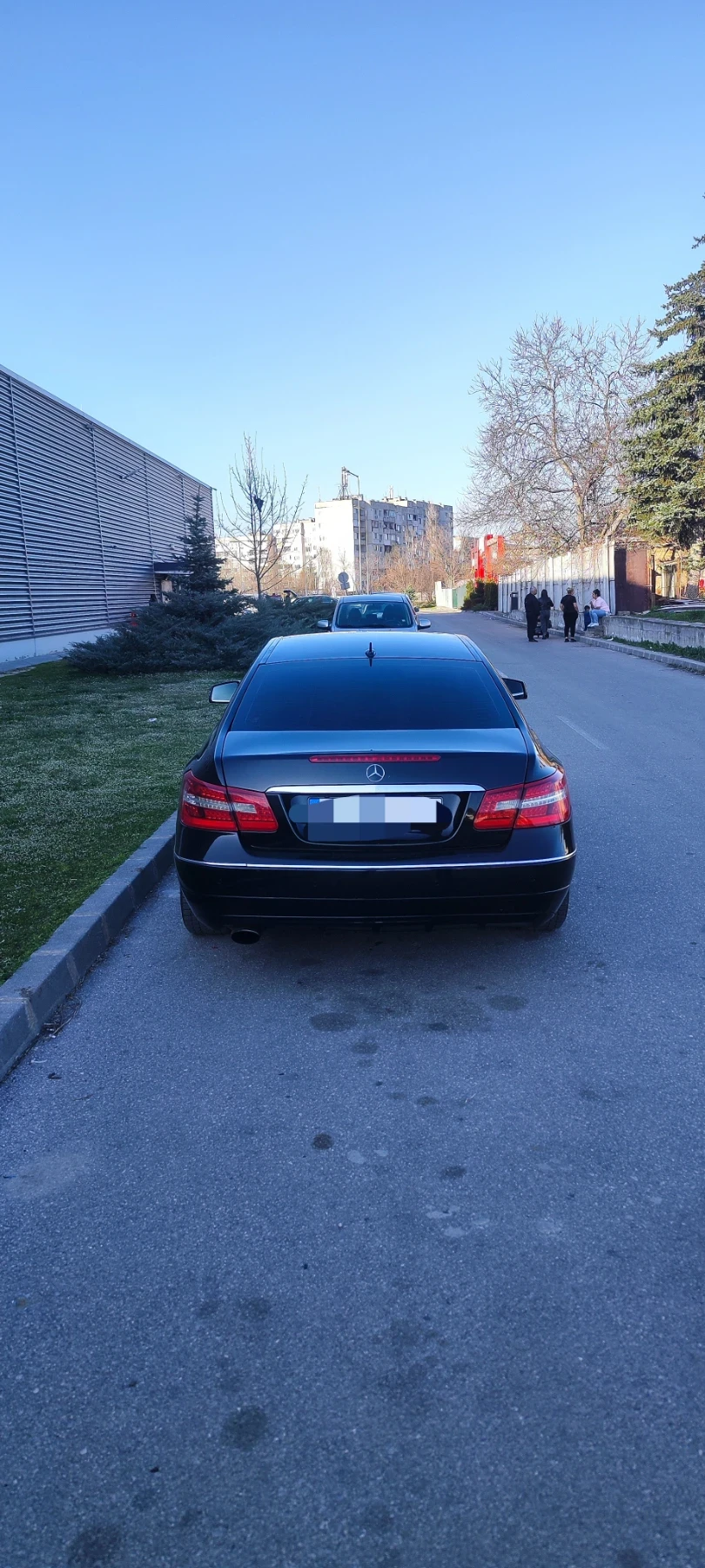 Mercedes-Benz E 250 Купе, снимка 5 - Автомобили и джипове - 53865325
