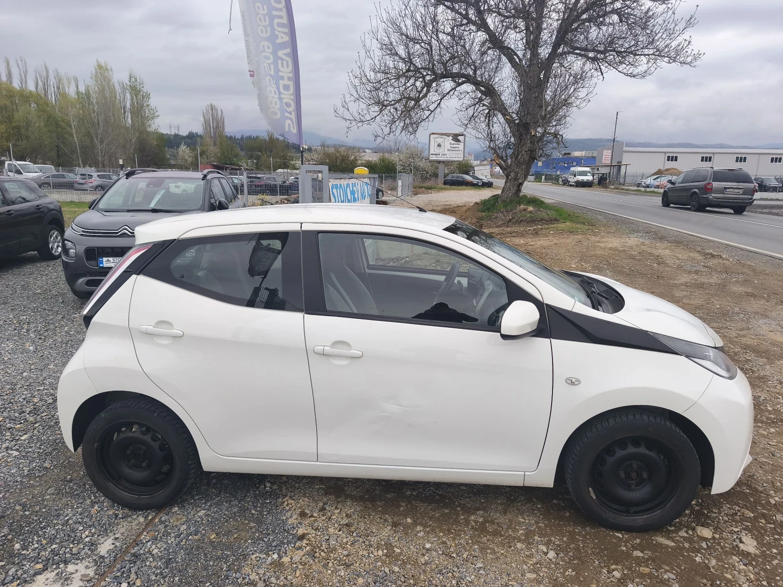 Toyota Aygo, снимка 4 - Автомобили и джипове - 54164125