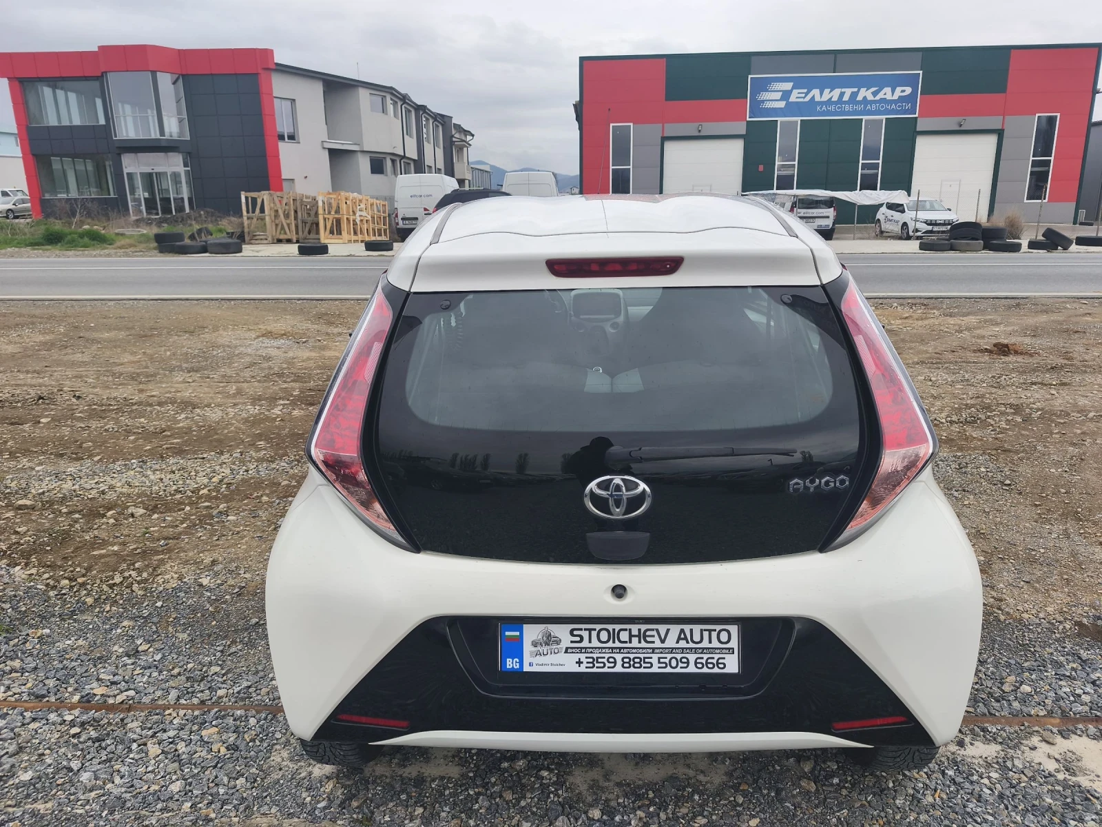 Toyota Aygo, снимка 6 - Автомобили и джипове - 54164125