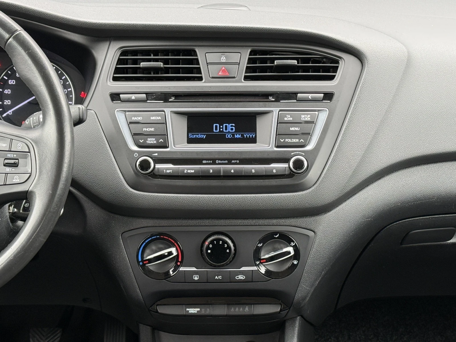 Hyundai I20 1.1 crdi, снимка 9 - Автомобили и джипове - 54577436