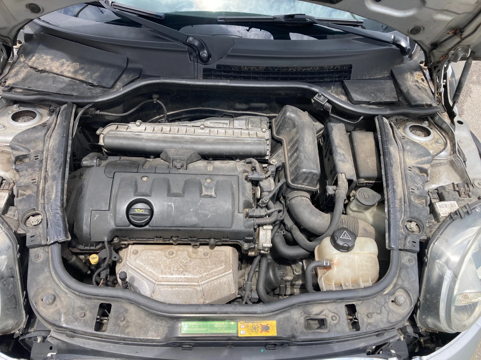 Mini One 1.6 Benzin Evro 5 , снимка 11 - Автомобили и джипове - 54652411