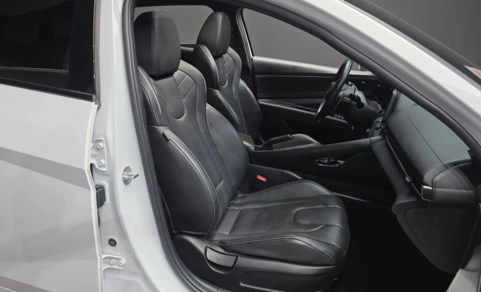 Hyundai Elantra N / ОБДУХ / 360 КАМЕРИ / BOSE /  FULL!, снимка 15 - Автомобили и джипове - 54767066
