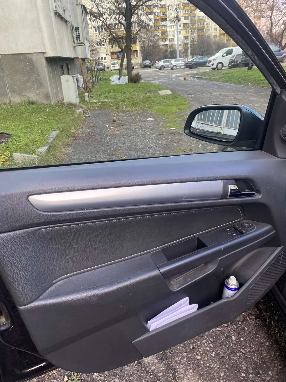 Opel Astra 1.7 cdti, снимка 8 - Автомобили и джипове - 54806512