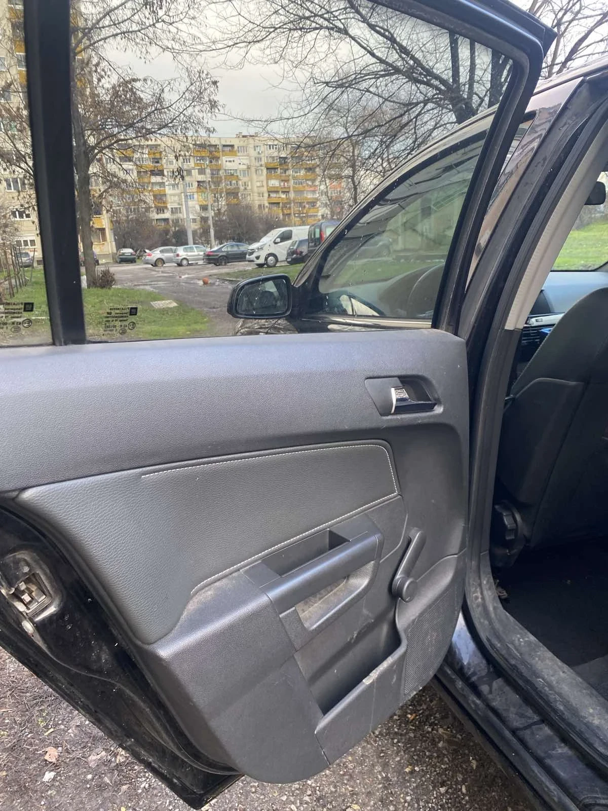 Opel Astra 1.7 cdti, снимка 7 - Автомобили и джипове - 54806512